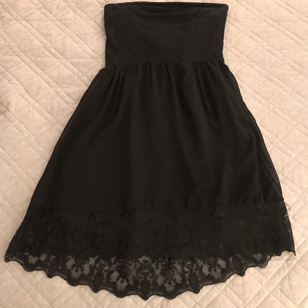 Francesca’s black dress